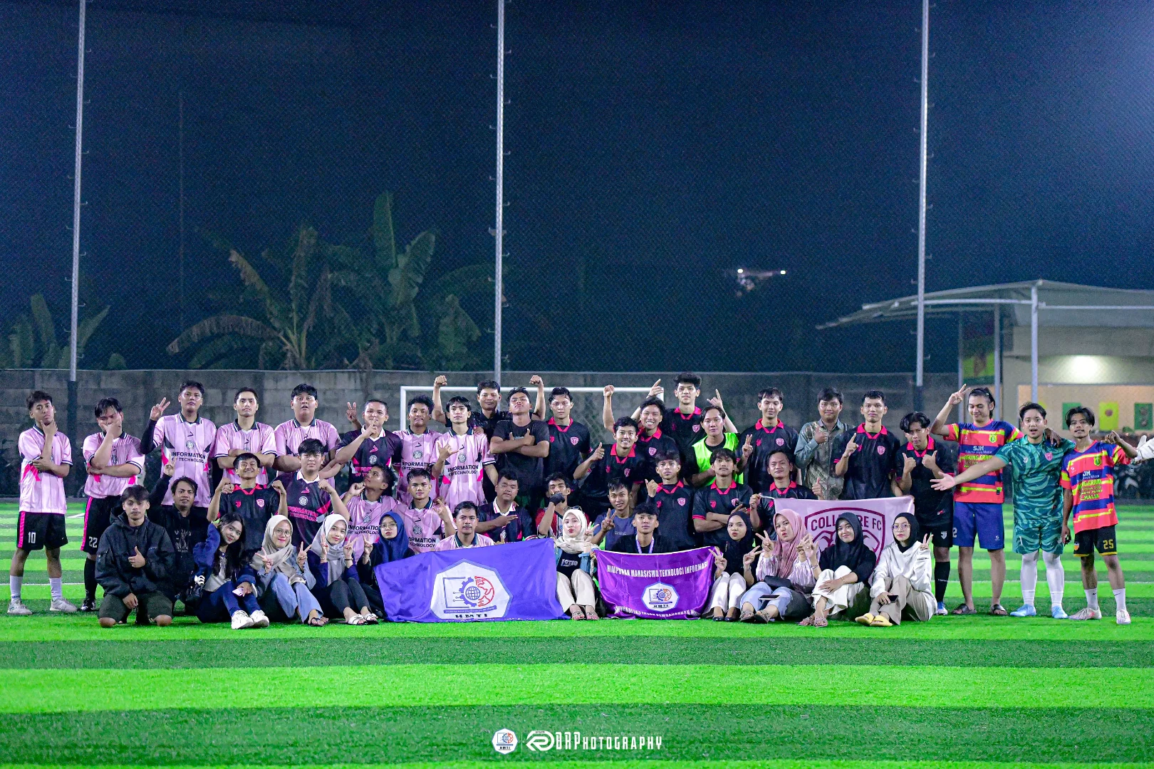 Foto Bersama Mini Soccer HMTI